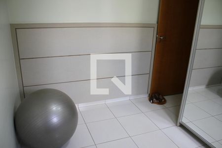 Quarto de casa à venda com 3 quartos, 120m² em Setor Garavelo, Goiânia
