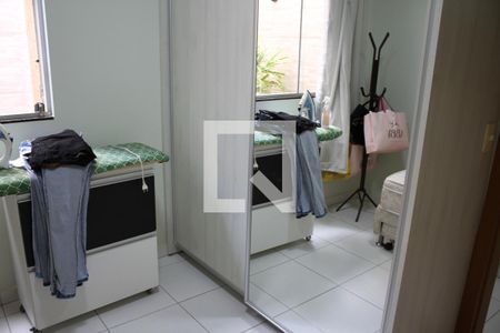 Quarto de casa à venda com 3 quartos, 120m² em Setor Garavelo, Goiânia