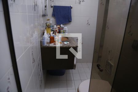 Casa à venda com 240m², 4 quartos e 3 vagasBanheiro 2