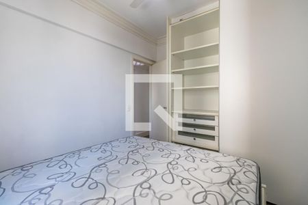 Quarto 1 de apartamento para alugar com 2 quartos, 85m² em Jardim Tupanci, Barueri