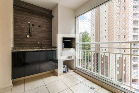 Sala de apartamento para alugar com 2 quartos, 85m² em Jardim Tupanci, Barueri