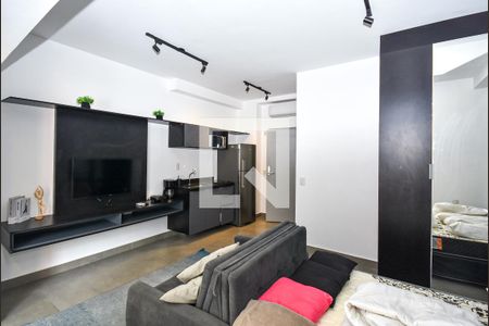 Sala / Quarto de kitnet/studio para alugar com 1 quarto, 32m² em Pinheiros, São Paulo