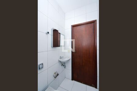 Casa para alugar com 330m², 3 quartos e 4 vagas Casa para alugar com 330m², 3 quartos e 4 vagasBanheiro de Serviço