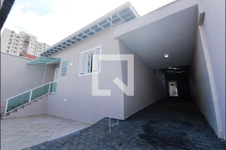Casa para alugar com 330m², 3 quartos e 4 vagas Casa para alugar com 330m², 3 quartos e 4 vagasGaragem