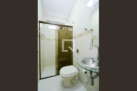 Casa para alugar com 330m², 3 quartos e 4 vagas Casa para alugar com 330m², 3 quartos e 4 vagasBanheiro Social