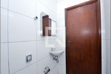 Casa para alugar com 330m², 3 quartos e 4 vagas Casa para alugar com 330m², 3 quartos e 4 vagasBanheiro de Serviço