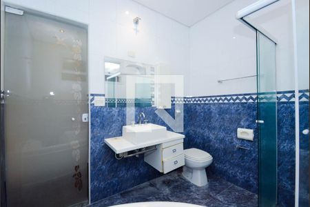 Casa para alugar com 330m², 3 quartos e 4 vagas Casa para alugar com 330m², 3 quartos e 4 vagasBanheiro da Suíte