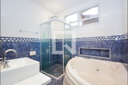 Casa para alugar com 330m², 3 quartos e 4 vagas Casa para alugar com 330m², 3 quartos e 4 vagasBanheiro da Suíte