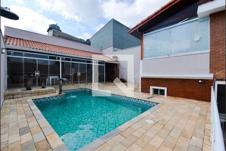 Casa para alugar com 330m², 3 quartos e 4 vagas Casa para alugar com 330m², 3 quartos e 4 vagasPiscina