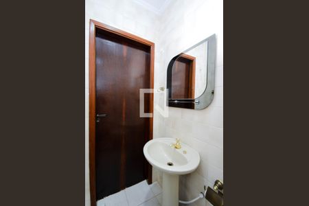 Casa para alugar com 330m², 3 quartos e 4 vagas Casa para alugar com 330m², 3 quartos e 4 vagasBanheiro do Salão de Festas