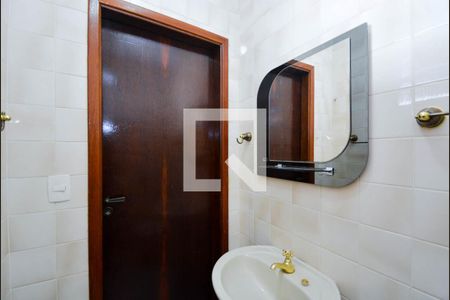 Casa para alugar com 330m², 3 quartos e 4 vagas Casa para alugar com 330m², 3 quartos e 4 vagasBanheiro do Salão de Festas