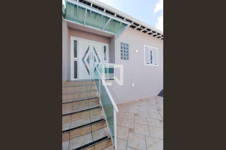 Casa para alugar com 330m², 3 quartos e 4 vagas Casa para alugar com 330m², 3 quartos e 4 vagasEntrada Social