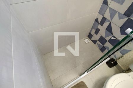 Casa para alugar com 80m², 3 quartos e 6 vagasBanheiro 2