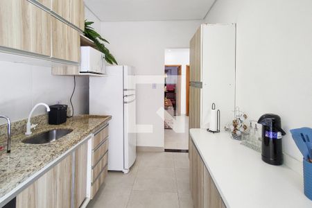 Casa para alugar com 80m², 3 quartos e 6 vagasCozinha