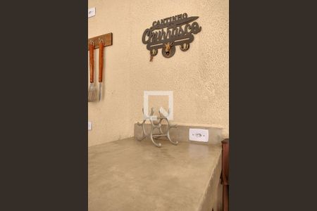 Casa para alugar com 80m², 3 quartos e 6 vagasQuintal