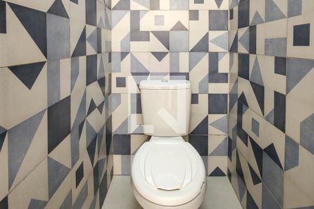 Casa para alugar com 80m², 3 quartos e 6 vagasBanheiro da Piscina