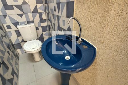 Casa para alugar com 80m², 3 quartos e 6 vagasBanheiro da Piscina