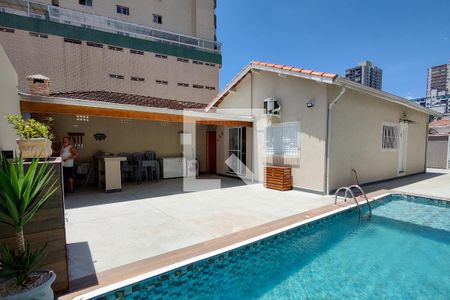 Casa para alugar com 80m², 3 quartos e 6 vagasQuintal