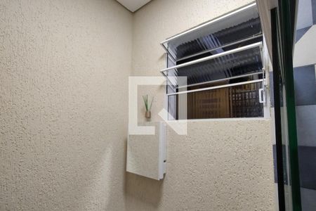Casa para alugar com 80m², 3 quartos e 6 vagasBanheiro 2