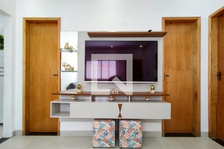 Casa para alugar com 80m², 3 quartos e 6 vagasSala