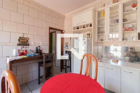 Casa à venda com 420m², 3 quartos e 4 vagas