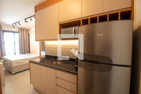 Cozinha de kitnet/studio para alugar com 1 quarto, 23m² em Brooklin Paulista, São Paulo