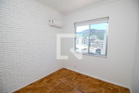 Quarto 1 de apartamento para alugar com 2 quartos, 72m² em Botafogo, Rio de Janeiro