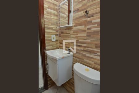 Banheiro da Suíte de apartamento para alugar com 1 quarto, 75m² em Vargem Pequena, Rio de Janeiro