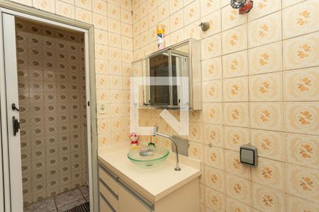 Casa à venda com 248m², 5 quartos e 3 vagas Casa à venda com 248m², 5 quartos e 3 vagasCasa 1 - banheiro