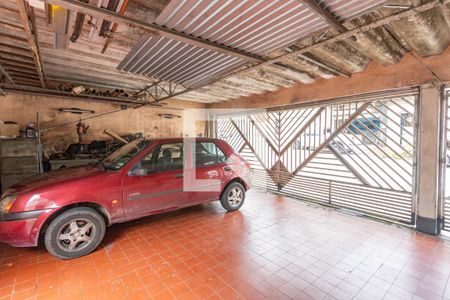 Casa à venda com 248m², 5 quartos e 3 vagas Casa à venda com 248m², 5 quartos e 3 vagasGaragem