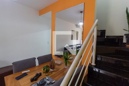 Sala  de casa de condomínio à venda com 2 quartos, 75m² em Vila Arriete, São Paulo