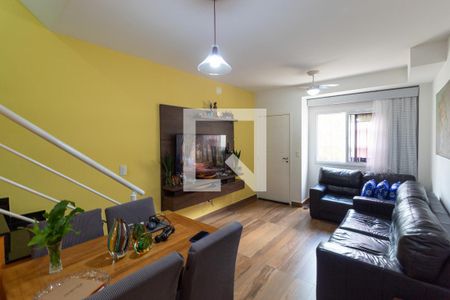 Sala  de casa de condomínio à venda com 2 quartos, 75m² em Vila Arriete, São Paulo