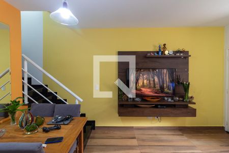 Sala  de casa de condomínio à venda com 2 quartos, 75m² em Vila Arriete, São Paulo