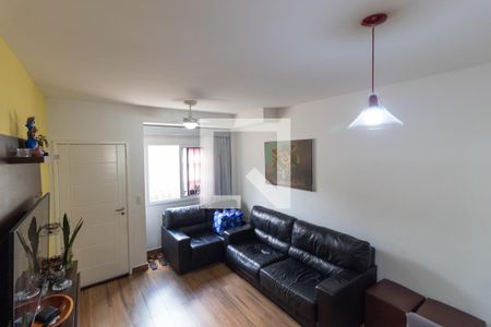 Sala  de casa de condomínio à venda com 2 quartos, 75m² em Vila Arriete, São Paulo