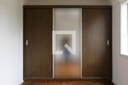 Quarto 2 de apartamento para alugar com 2 quartos, 65m² em Menino Deus, Porto Alegre