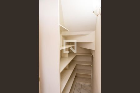 Despensa de casa para alugar com 2 quartos, 103m² em Jardim Matarazzo, São Paulo