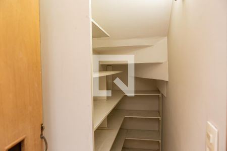 Despensa de casa para alugar com 2 quartos, 103m² em Jardim Matarazzo, São Paulo