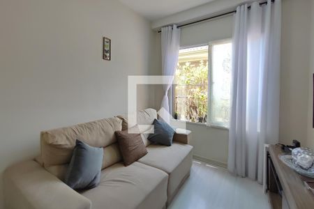 Sala de Estar de apartamento à venda com 2 quartos, 48m² em Vila Satúrnia, Campinas