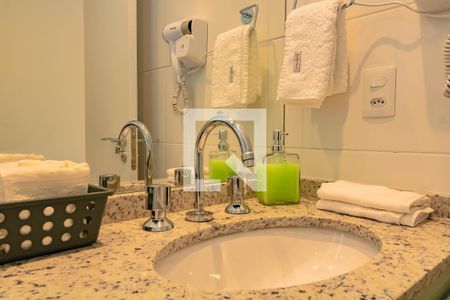 Banheiro de apartamento à venda com 1 quarto, 25m² em Vila Guarani (zona Sul), São Paulo