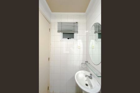 Casa à venda com 294m², 3 quartos e 4 vagasBanheiro 2