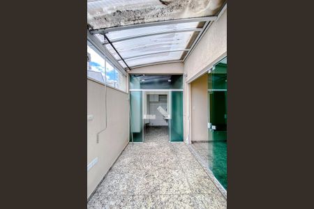 Casa à venda com 294m², 3 quartos e 4 vagasQuintal