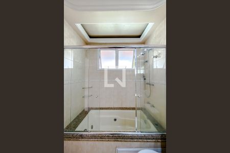 Casa à venda com 294m², 3 quartos e 4 vagasBanheiro da Suíte 3