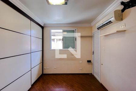 Casa à venda com 294m², 3 quartos e 4 vagasQuarto 3 - Suíte