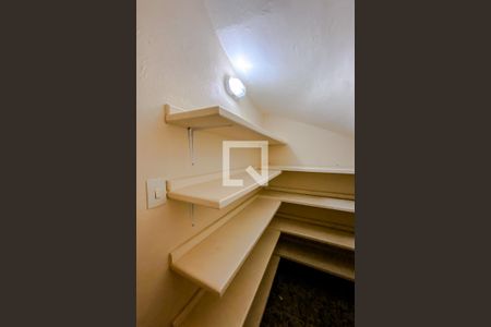 Casa à venda com 294m², 3 quartos e 4 vagasDepósito