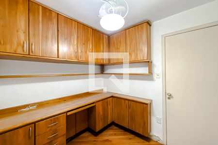 Casa à venda com 294m², 3 quartos e 4 vagasEscritório