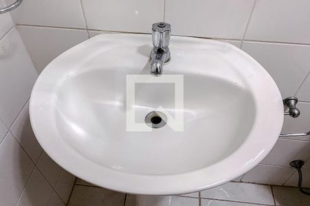 Casa à venda com 294m², 3 quartos e 4 vagasBanheiro 2