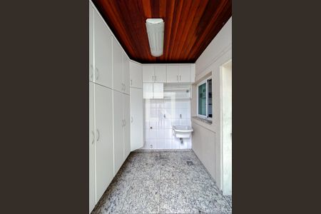 Casa à venda com 294m², 3 quartos e 4 vagasÁrea de Serviço