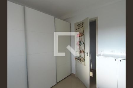 Apartamento à venda com 56m², 2 quartos e 1 vagaQuarto 02
