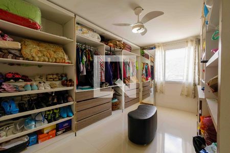 Casa de condomínio à venda com 210m², 4 quartos e 2 vagasSuíte 2