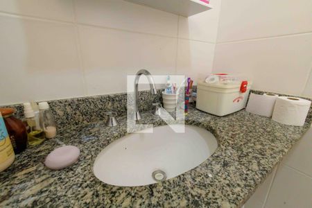 Casa de condomínio à venda com 210m², 4 quartos e 2 vagasBanheiro Suíte 2